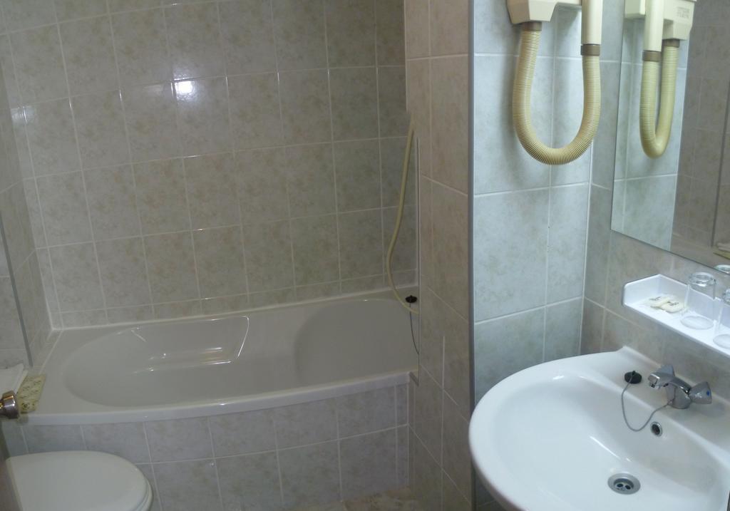 Residencial Imperial Hotel Luso  Phòng bức ảnh
